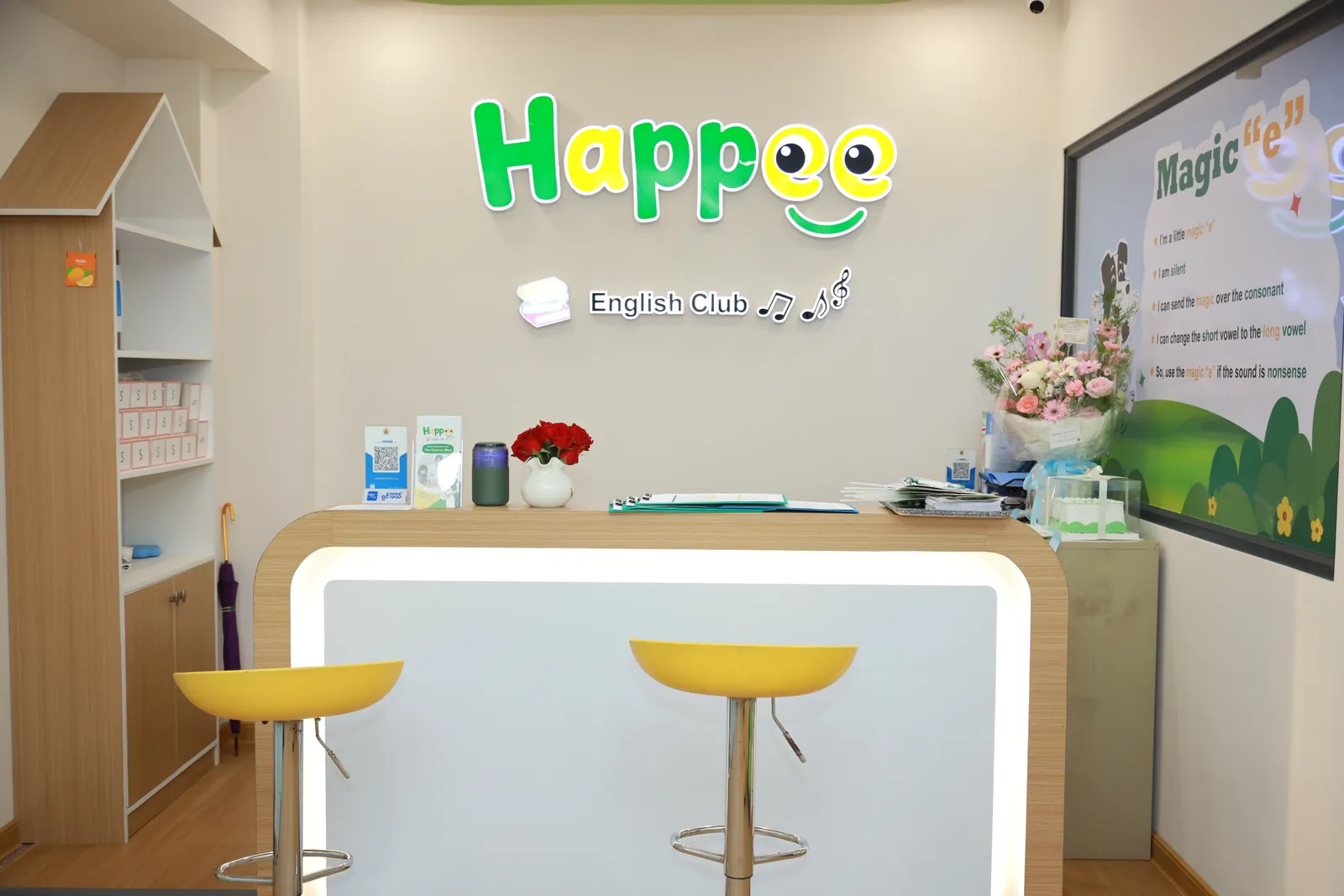 The Happee English Club reception area